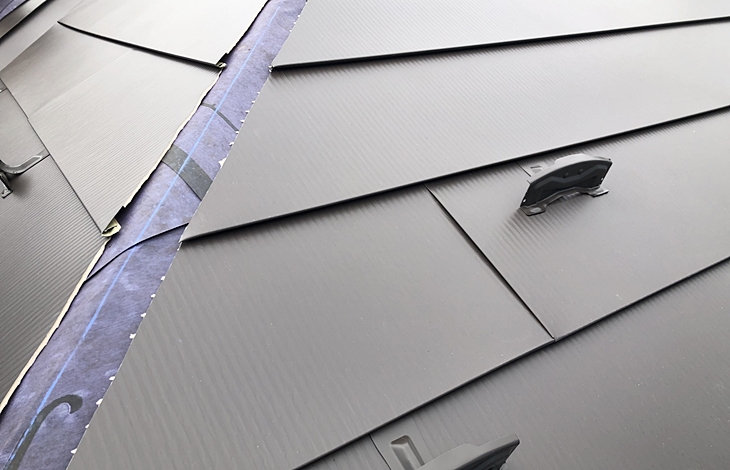 屋根カバー工法とは？